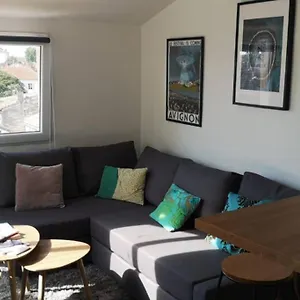 petit-loft-sur-les-toits-davignon.fr-provencehotel.com/